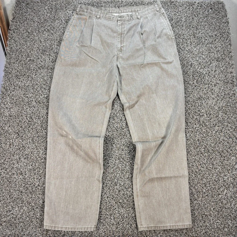 Levi's Khakis Men's 36x32 Mobile Corps Pleated Pants Tan Khaki Vintage Style